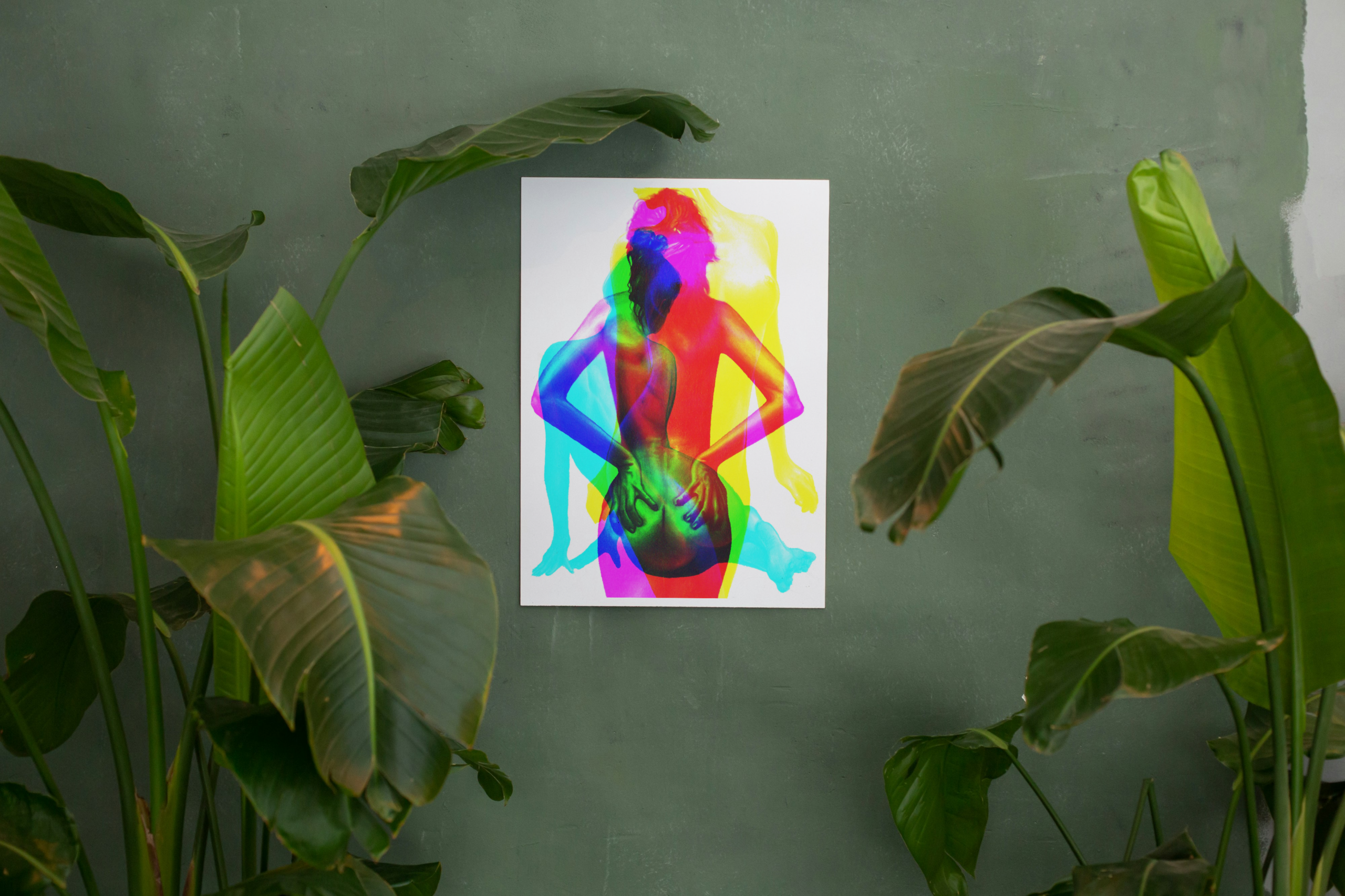 ‘Female Figures 2.0’: Light Reactive Digital Art Poster, Wall Decoration in a Variety of Sizes on Matte Paper
